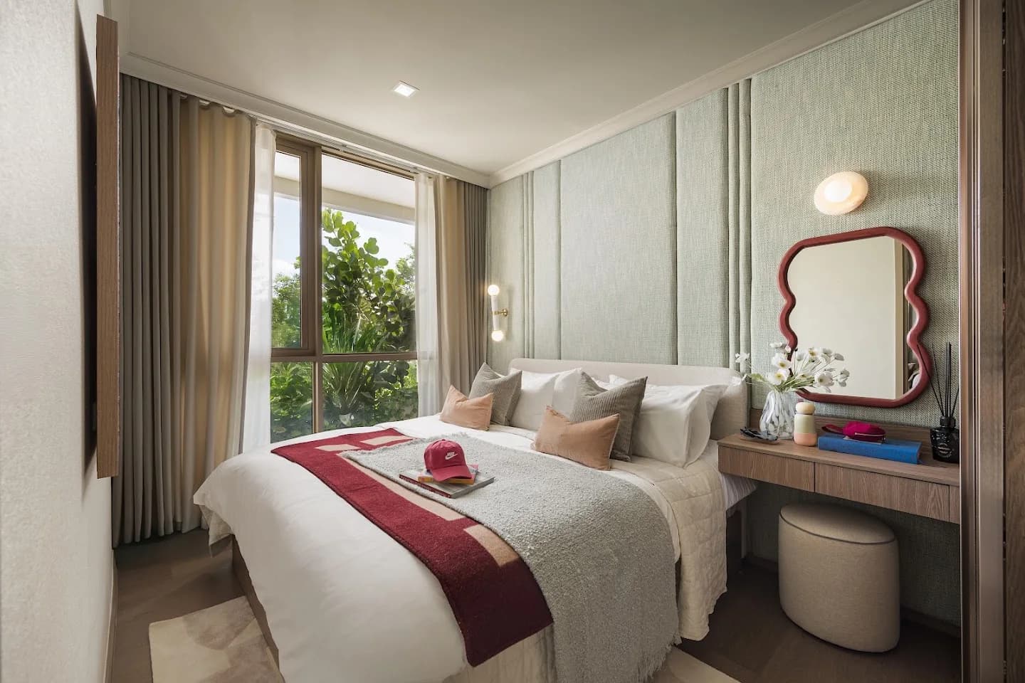Canvaz Palette, Phuket: Show apartment bedroom