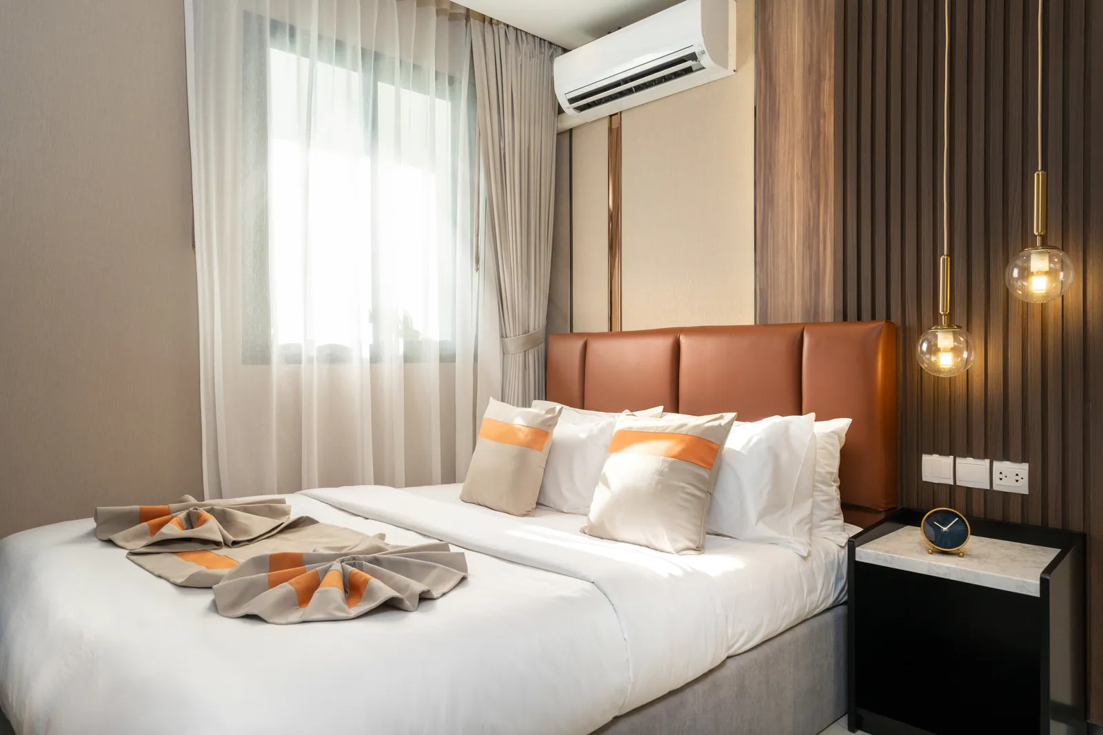 VIP Great Hill, Phuket: bed and window in the 22.5 m² show studio