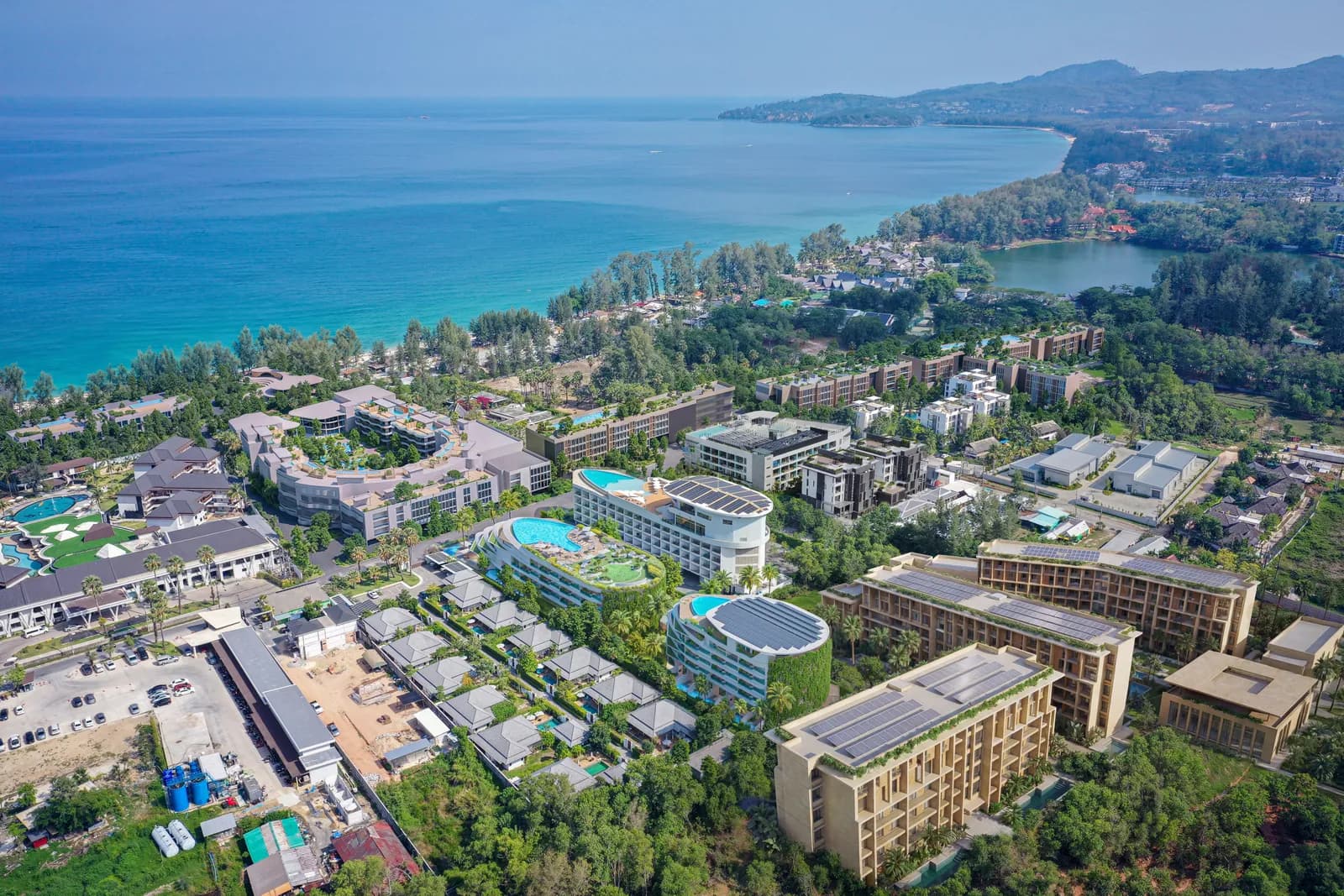 Sole Mio Residences, Phuket: aerial project overview in the surrounding coastal neighbourhood (rendering)