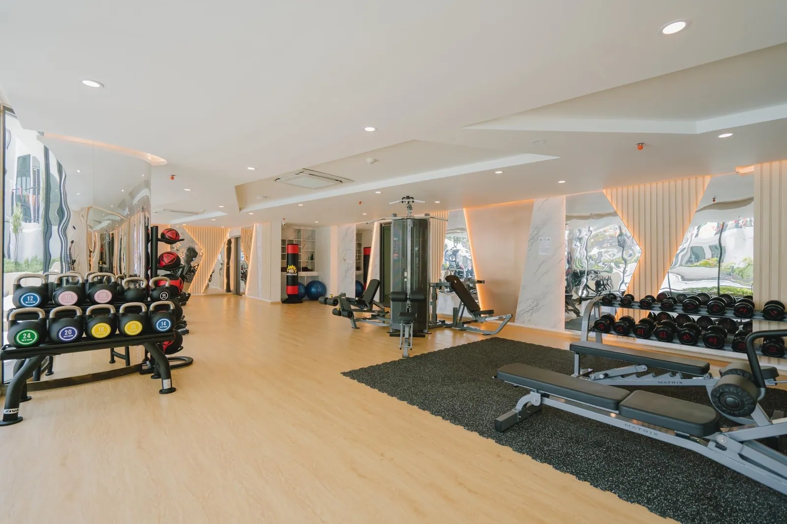 Wyndham La Vita, Phuket: fitness centre with weights and exercise benches