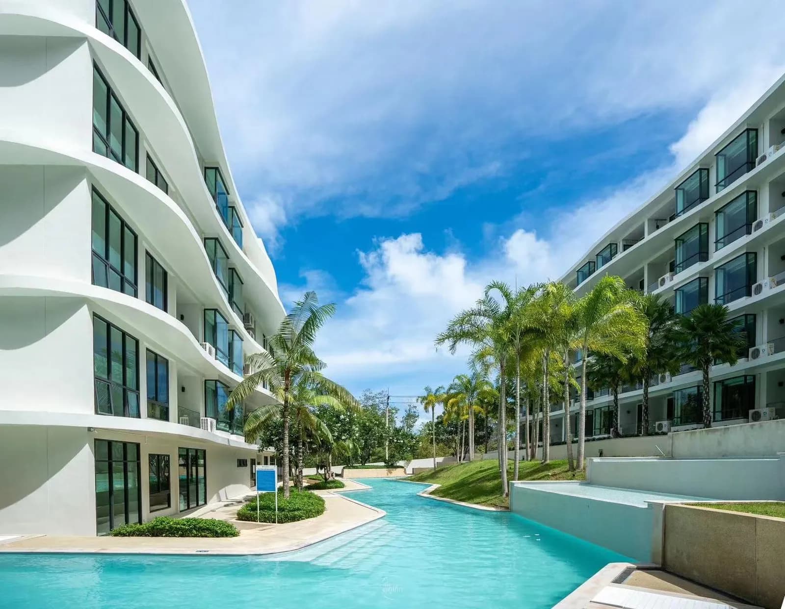 Wyndham La Vita, Phuket: landscaped pool courtyard between resort buildings