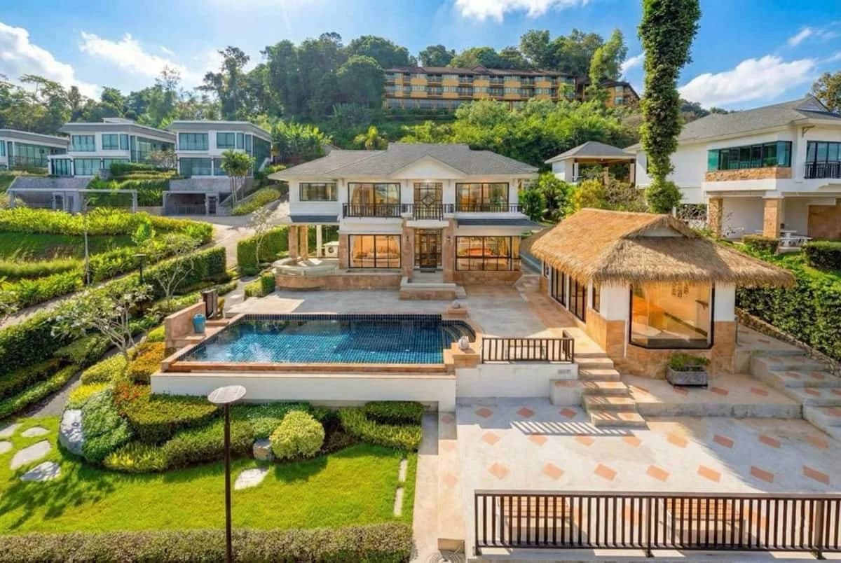 3-Bedroom Villa with Panoramic Ao Po Bay Views