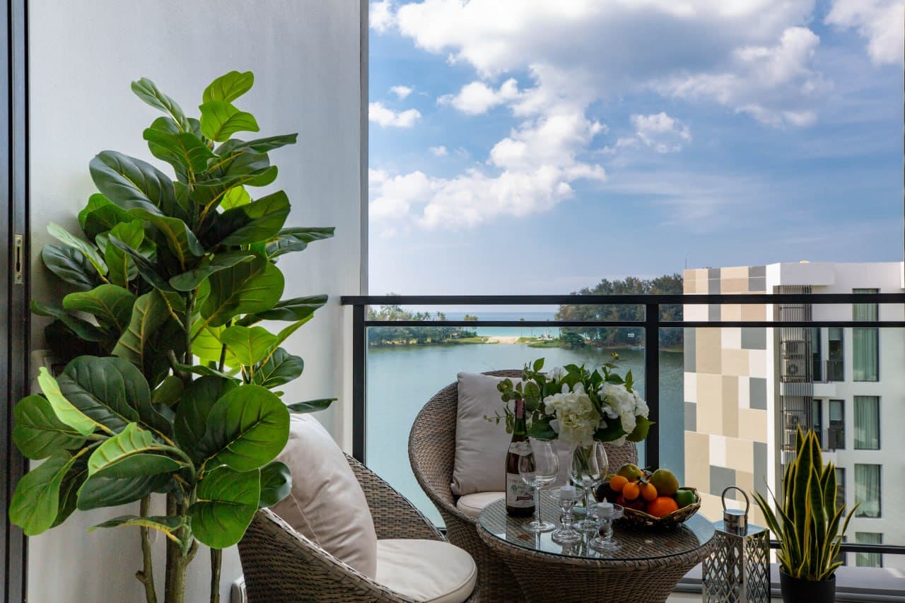 Sea View One-Bedroom Apartment in Cassia Resident